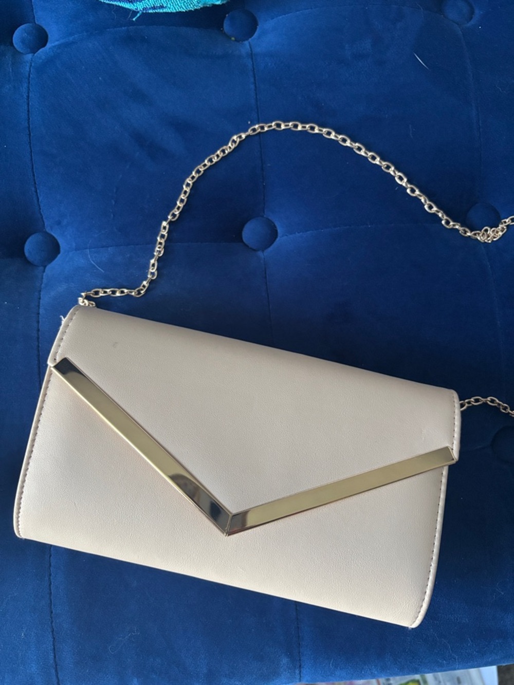 Elegant Cream Envelope Crossbody Clutch with Gold Accent